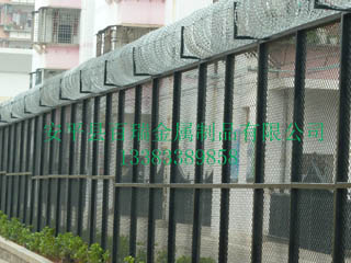 小區(qū)護欄網(wǎng)
